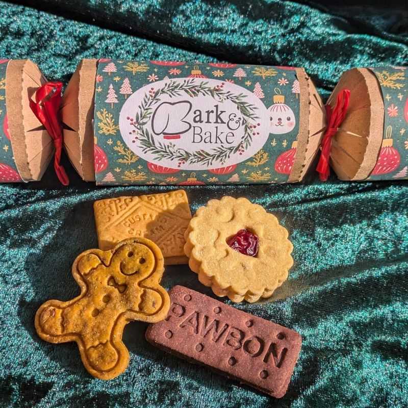 Spoil your dog this festive season with our Christmas Cracker Dog Biscuits. Each cracker has 4 dog biscuits. Your pup only deserves the best when it comes to Christmas time.