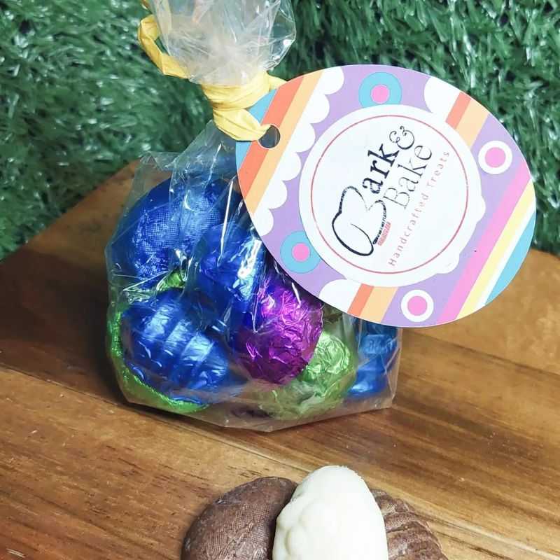 Our Organic Dog Easter Egg Truffles are the perfect gift for your dog this Easter. A little bag of treats filled with delicious doggy chocolates.