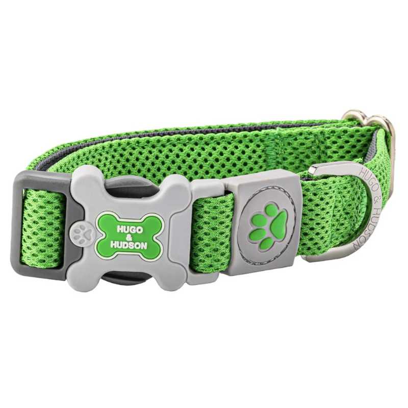 Your dog will look stylish in our Green Mesh Dog Collar from Hugo & Hudson.  Built with quick dry material, this collar is also great for aquatic friends that love to go for dips in the river, sea or lake.