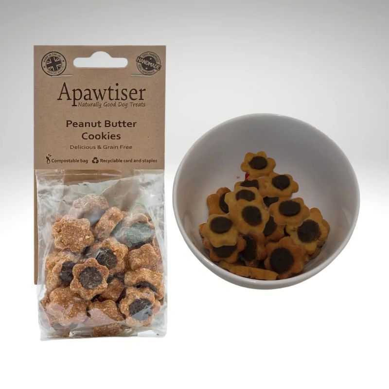 Dogs adore the flavour of peanut butter so treat them to our Apawtiser Peanut Butter Cookies. These handmade dog treats are baked with peanut butter, and topped with a carob drop. 