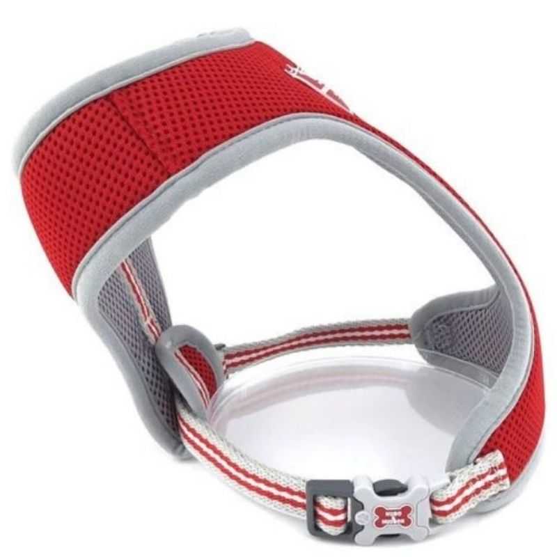 The Hugo & Hudson Red Mesh Dog Harness offers a stunning combination of breathable, quick-dry material and vibrant colours with stress-tested buckles.